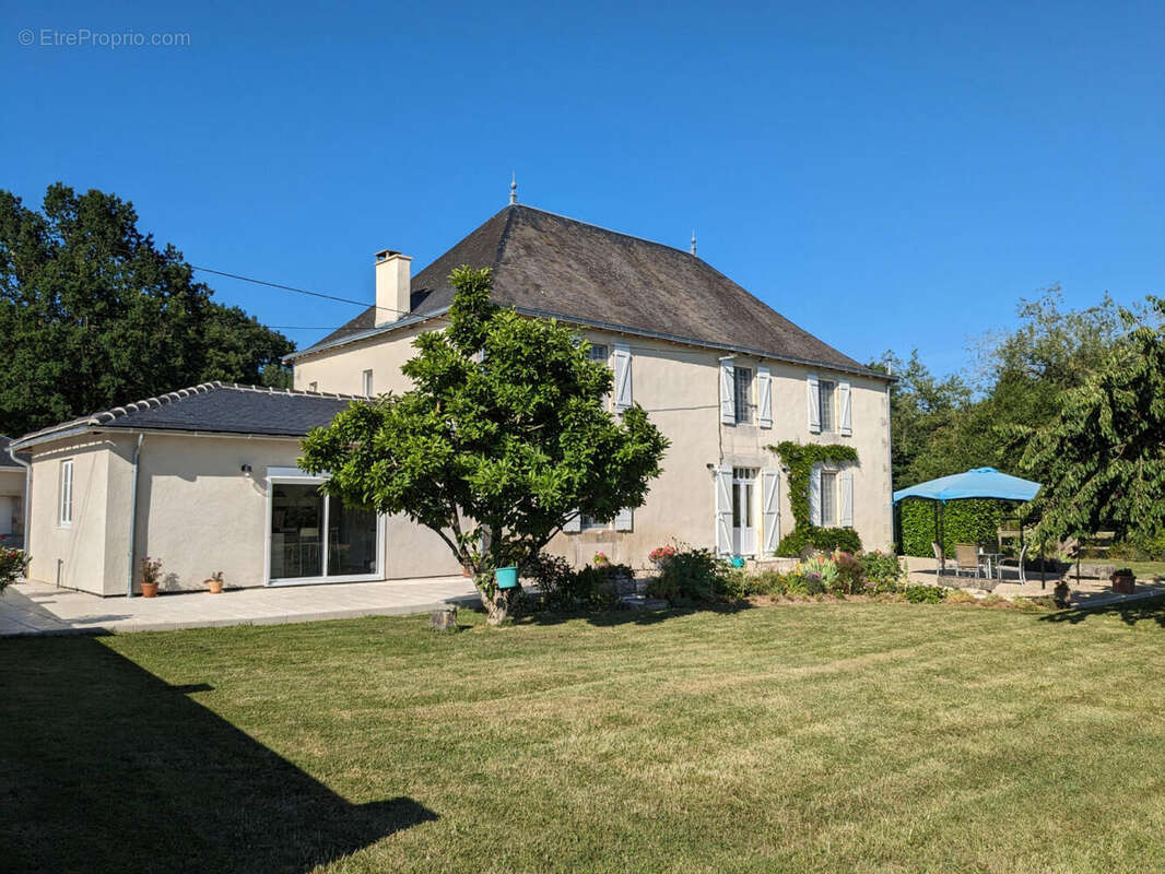 Maison de Maitre à vendre - Vienne - Maison à ROMAGNE