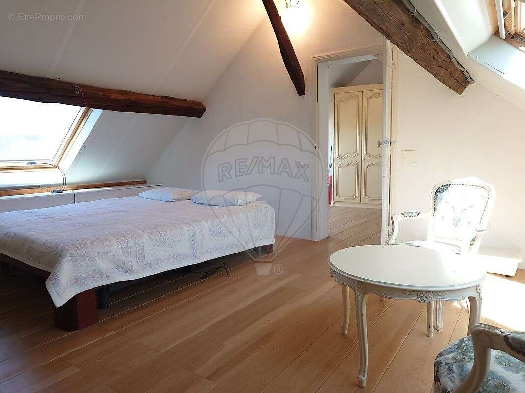 Maison à LAROCHEMILLAY