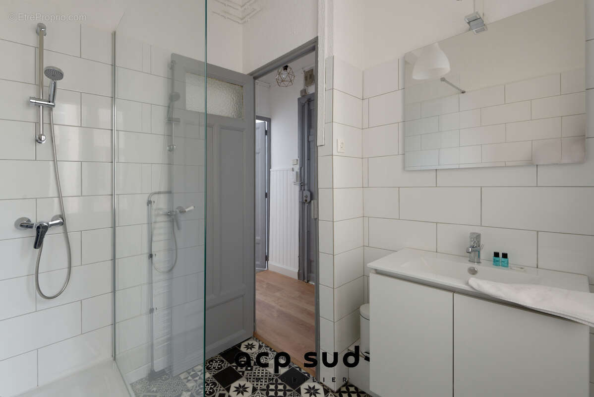 Appartement à MARSEILLE-7E