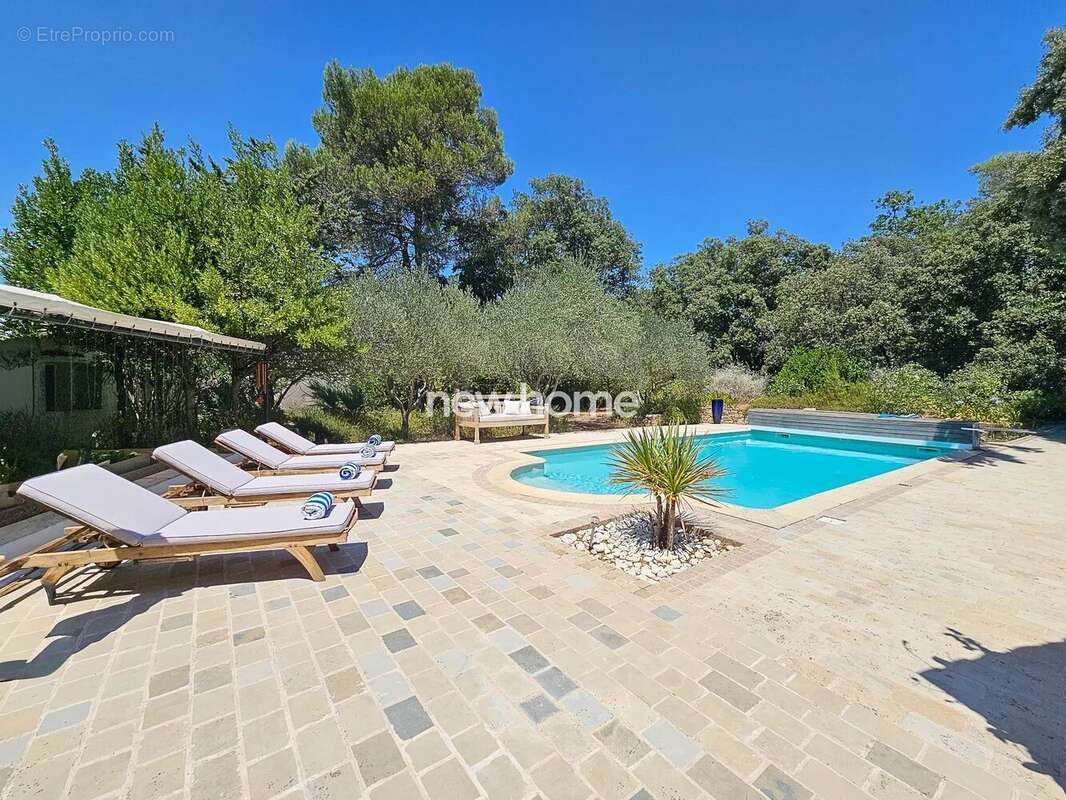 Magnifique bastide en pierre avec jardin clos et belle piscine avec cuisine d?été - photo 6
