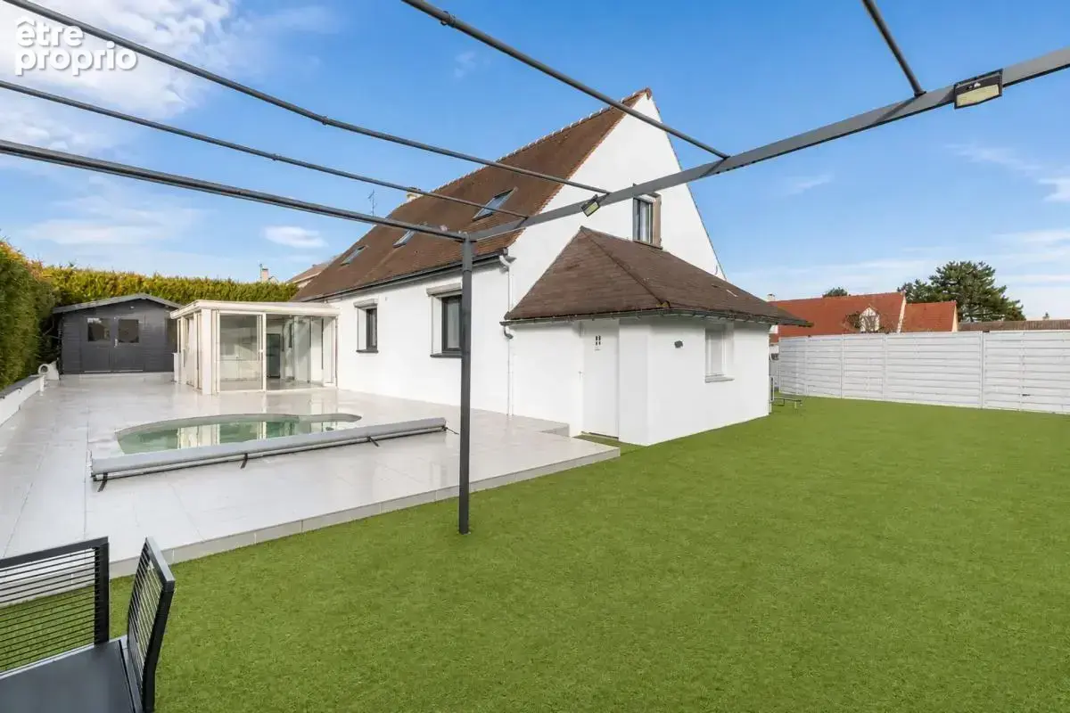 Maison de 6 pièces de 158 m² à Montsoult - photo 3