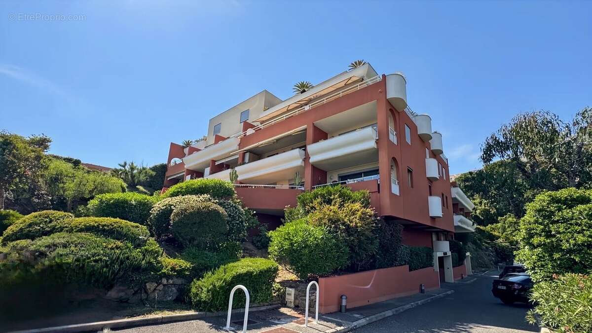 Appartement à MANDELIEU-LA-NAPOULE