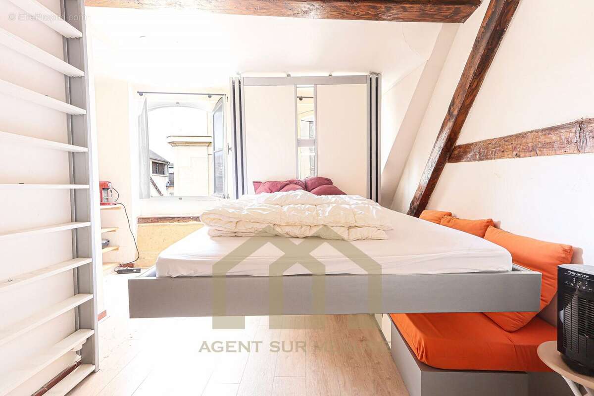 Appartement à PARIS-5E