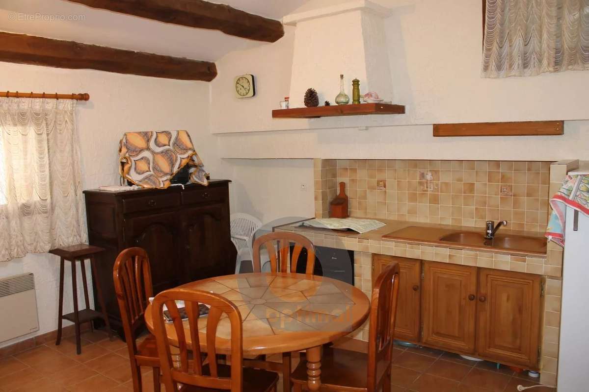 Appartement à CASTELLAR