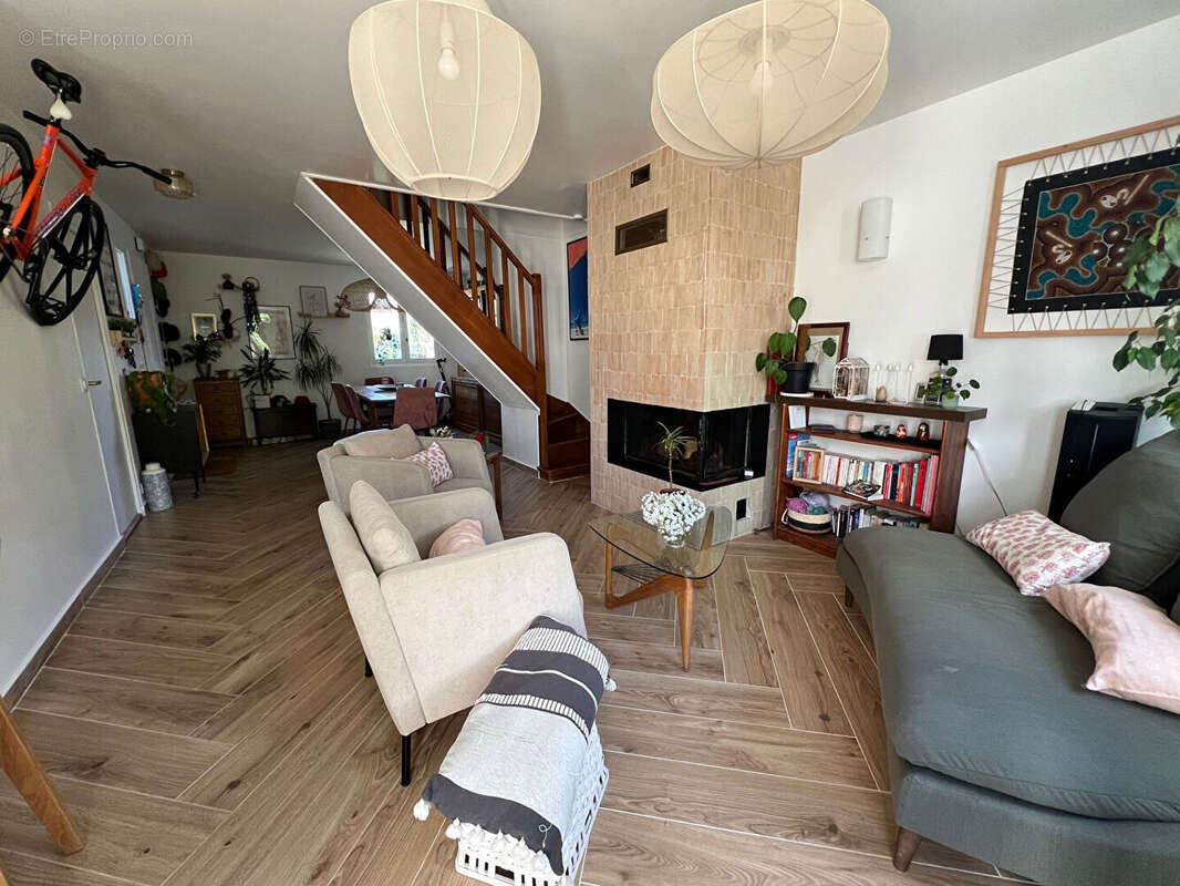 Maison à vendre sur la commune de L'Isle-Adam - 6 pièces, 4 chambres - photo 8