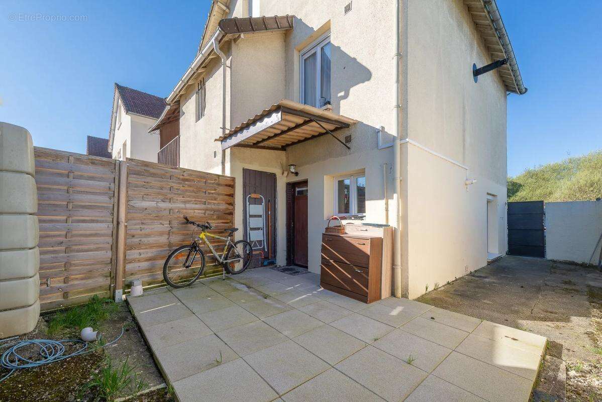 Maison à LAGNY-SUR-MARNE