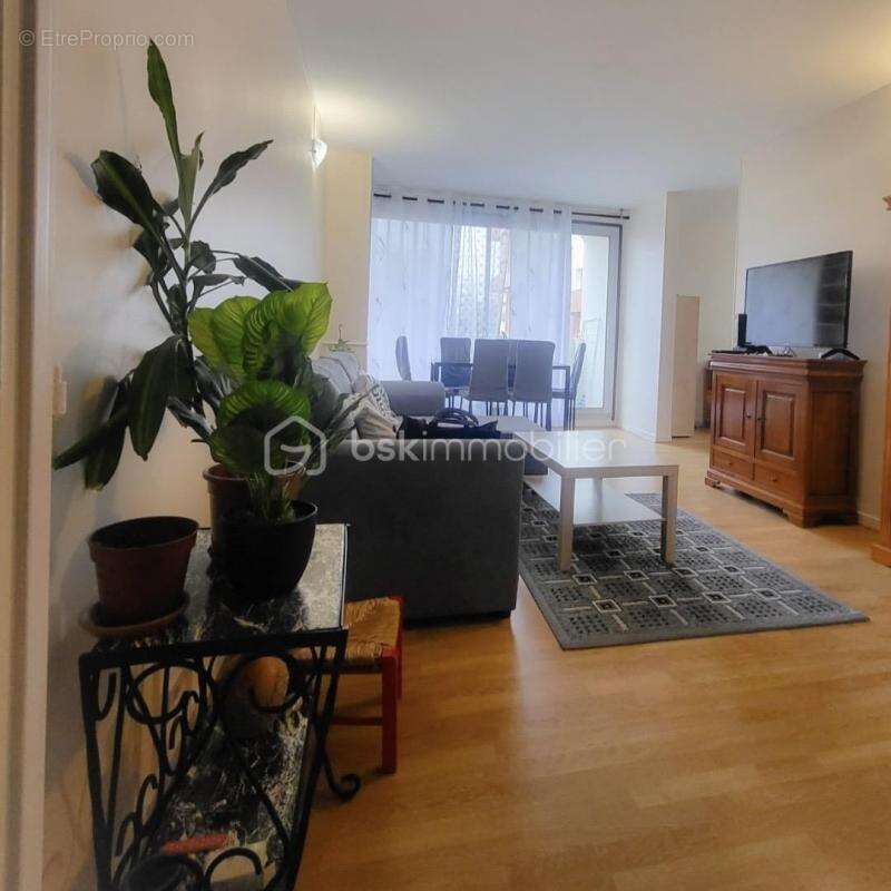 Appartement à COLOMBES
