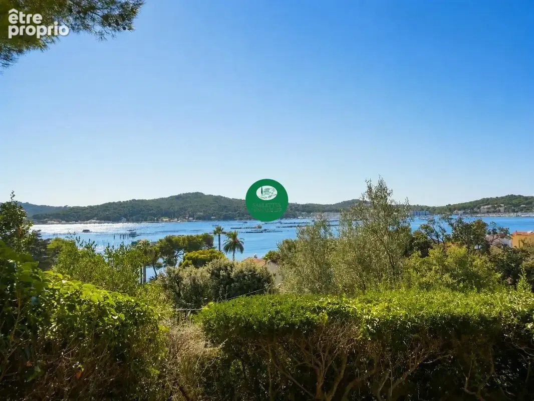 Vue Mer Panoramique sur la Baie de Tamaris  Appartement T4 de 83 m2 avec Terrasse à La Seyne-sur-Mer - photo 10