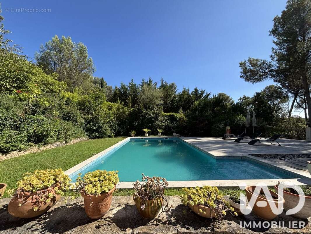 Maison 252 m² à Bouc-Bel-Air  - photo 3