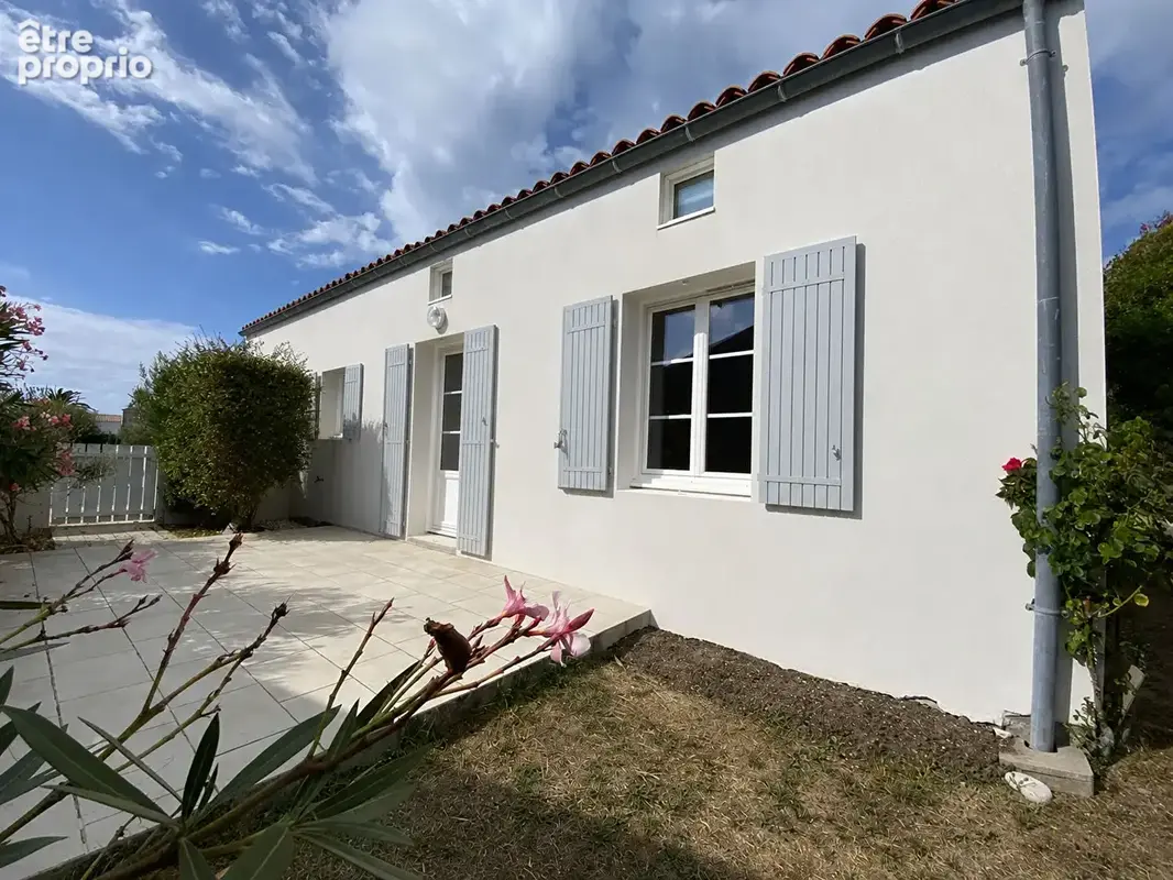 SAINT DENIS - Maison 2 chambres - 69 m² - Proche bourg et plage - photo 2