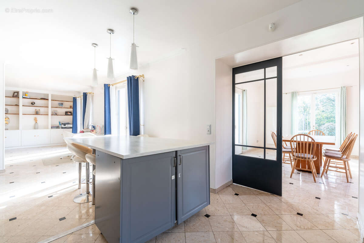 Maison à LE VESINET