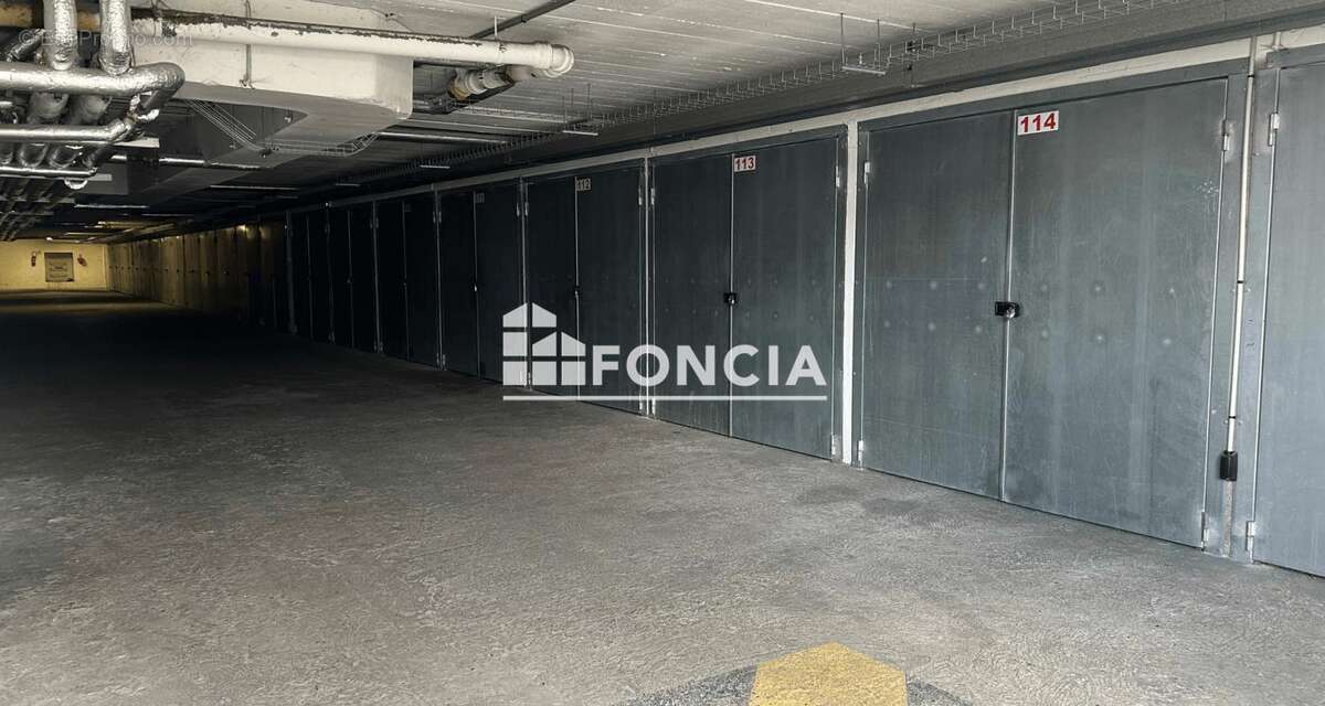 Parking à GENTILLY
