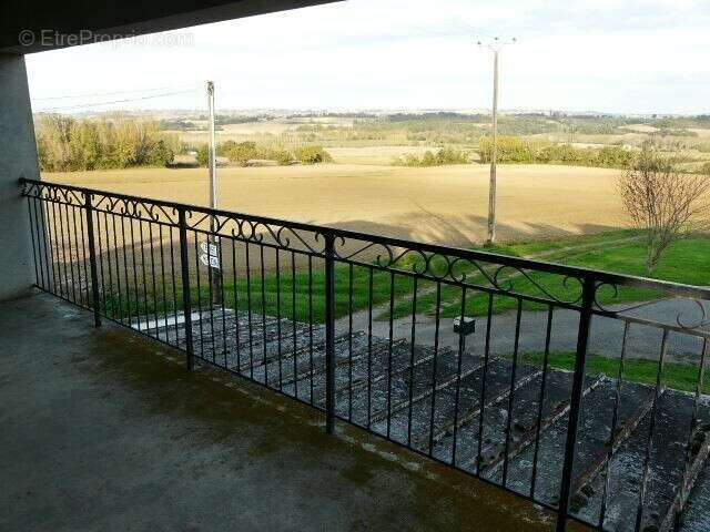Agen nerac bel enclos maison dependances gros potentiel - photo 4