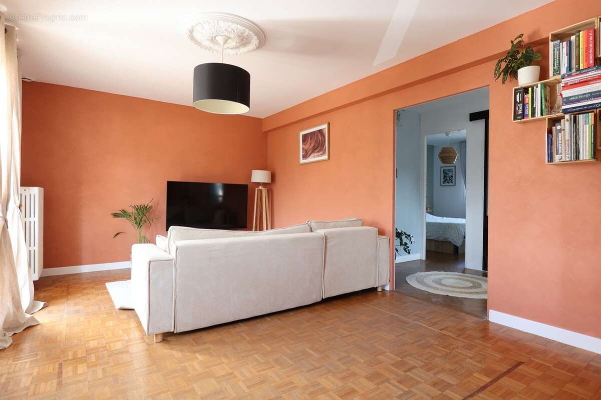 Maison à vendre 6 pièces avec garage en sous sol et jardin plat SAINT MARTIN SUR LE PRE (51) - photo 5