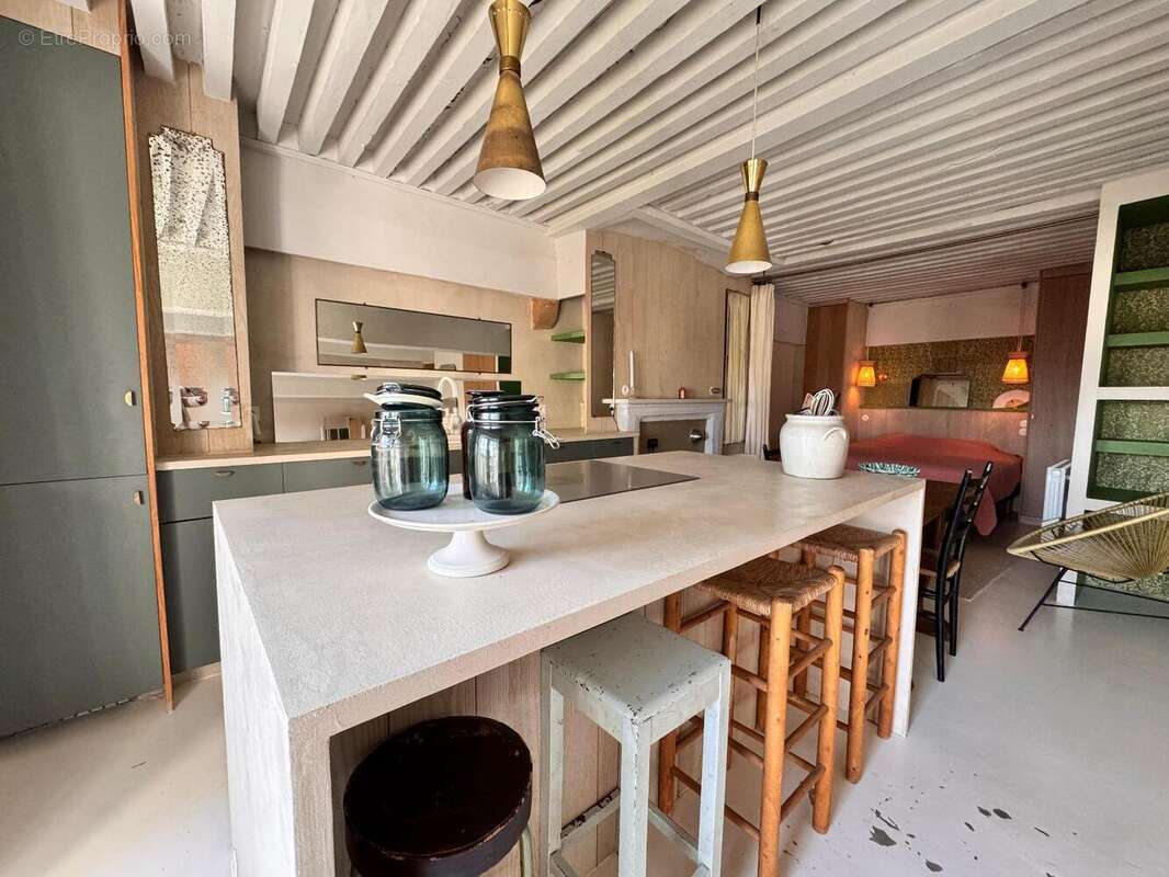   - Appartement à LYON-5E