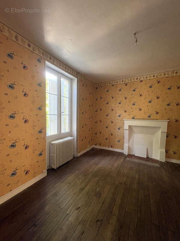 Maison à CONFOLENS