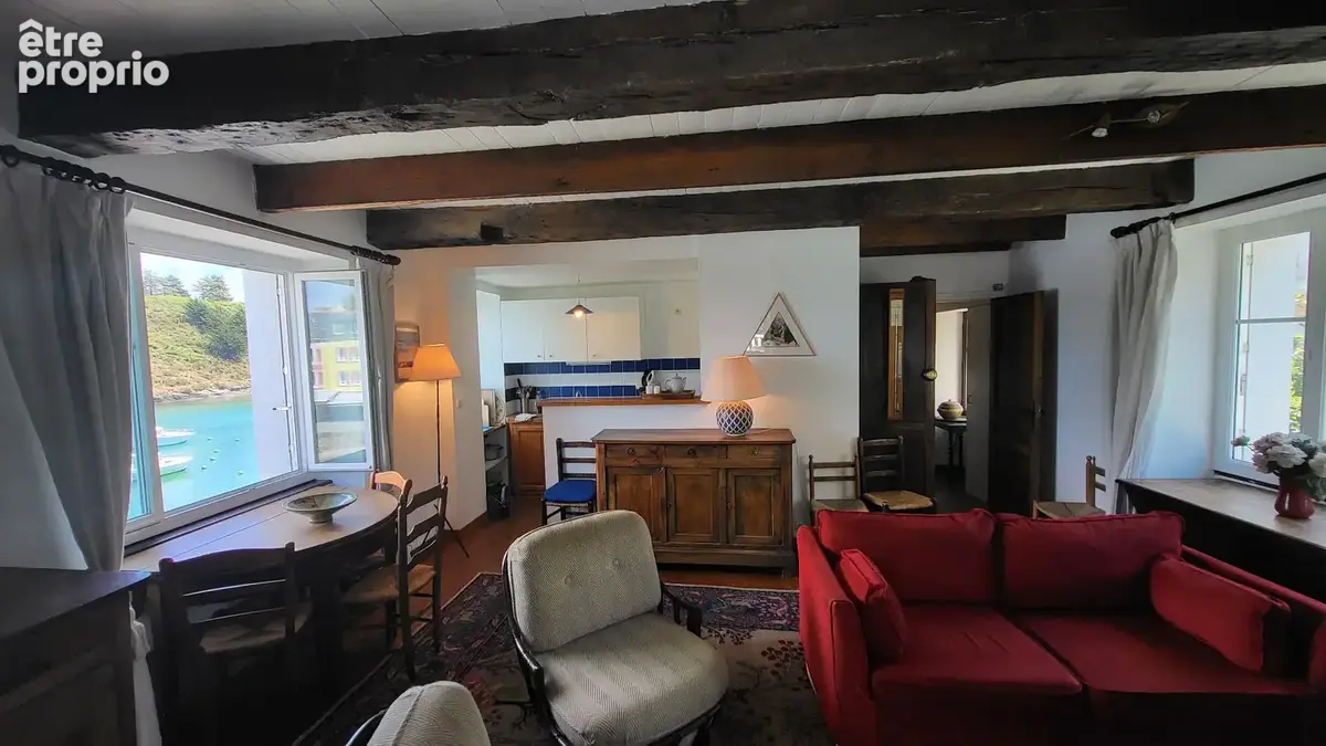 Maison à vendre à Sauzon : Vue imprenable sur le port et son église  Authenticité et charme breton - photo 3