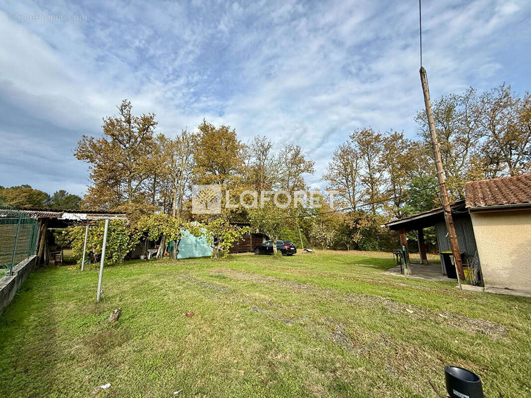 Maison à SAINT-MICHEL-DE-RIEUFRET