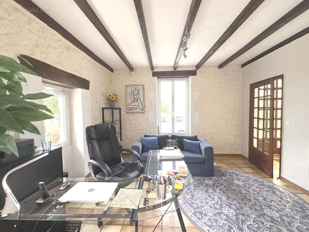 Maison à MOUSTIER