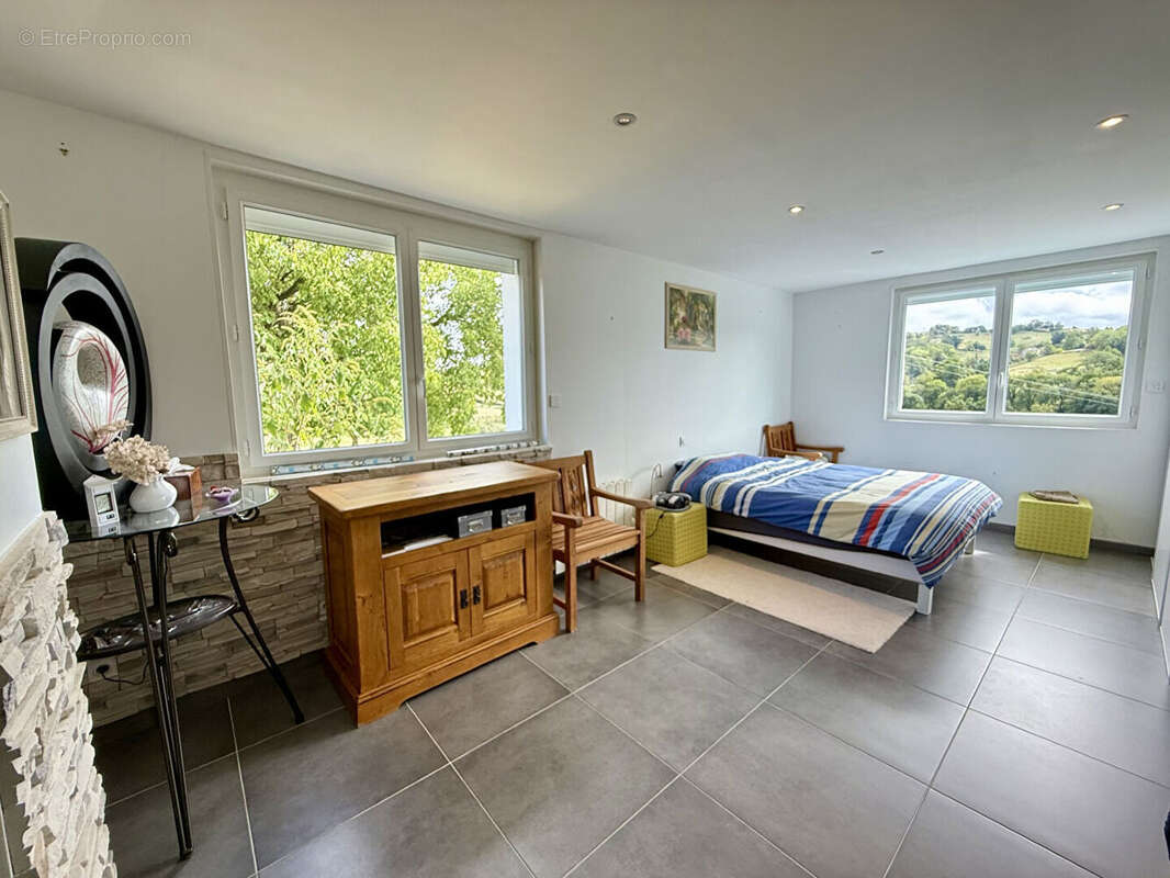 Maison à SAINT-PIERRE-LAVAL