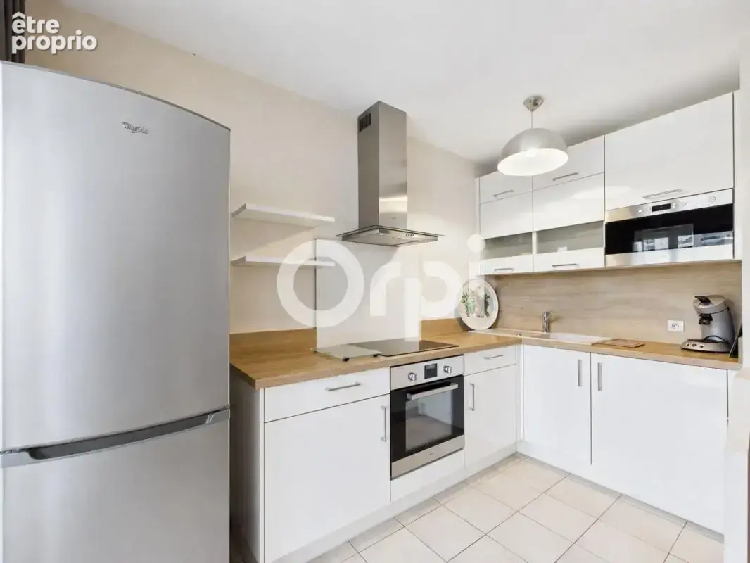 Studio - residence standing - parking -  cave- piscine - photo 3