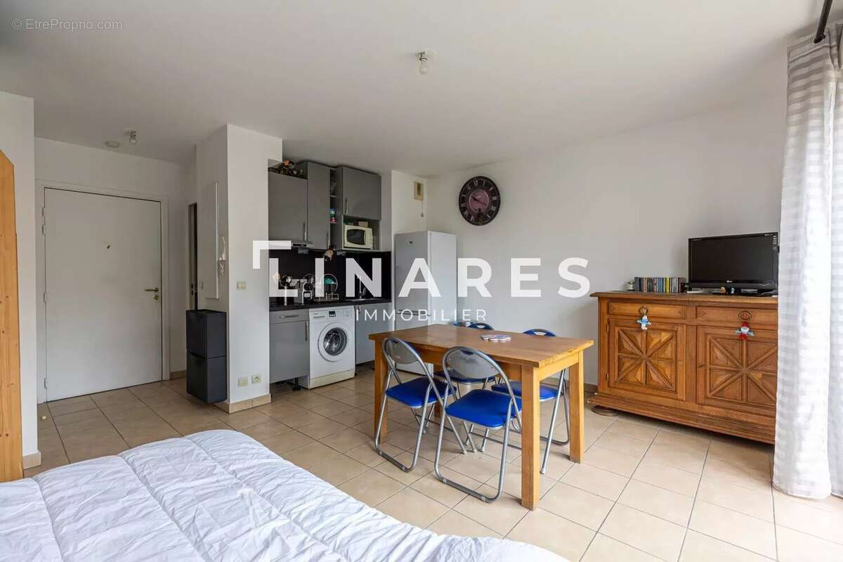 Appartement à MARSEILLE-5E