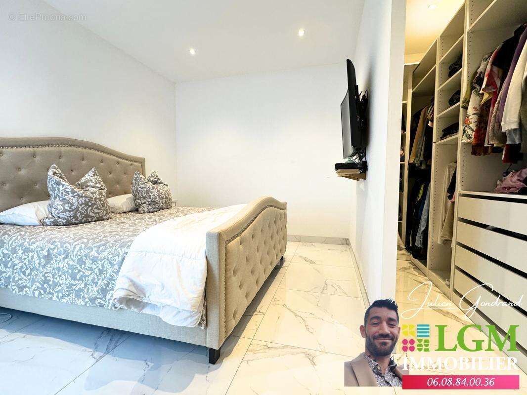 Maison à LA CALMETTE