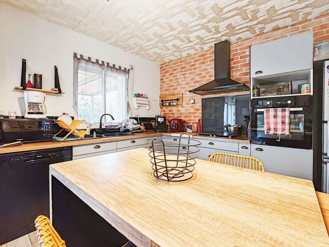 Maison à CHANTELOUP-LES-BOIS