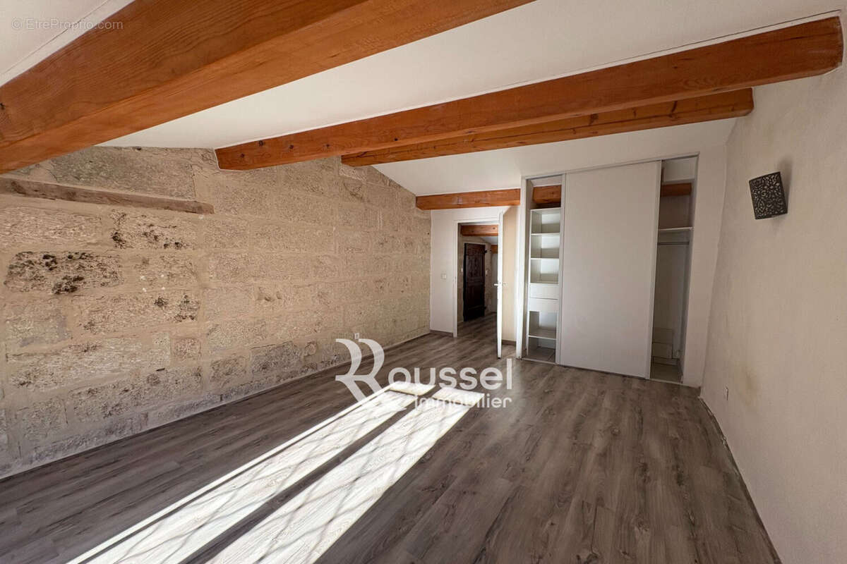 Maison à POUSSAN