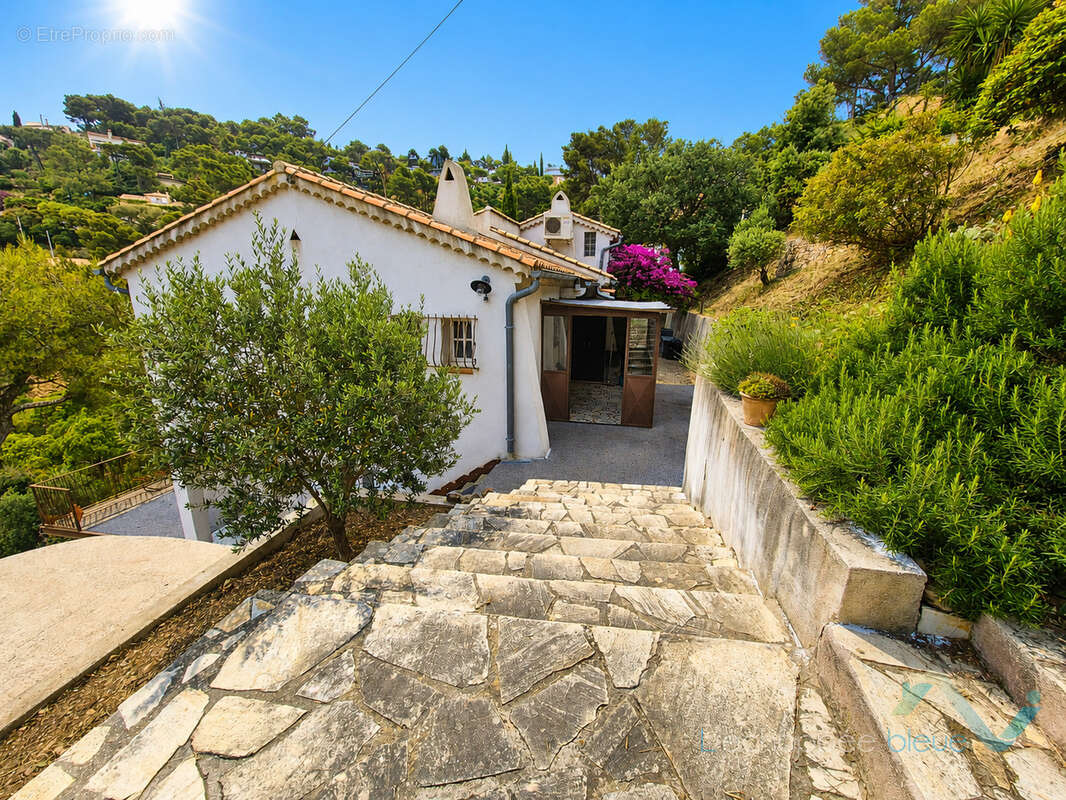 Maison à CARQUEIRANNE