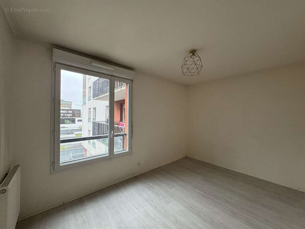 Appartement à AUBERVILLIERS