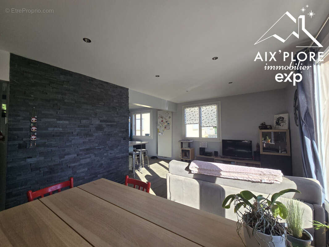Maison 153 m² à Challes-Les-Eaux  - photo 6