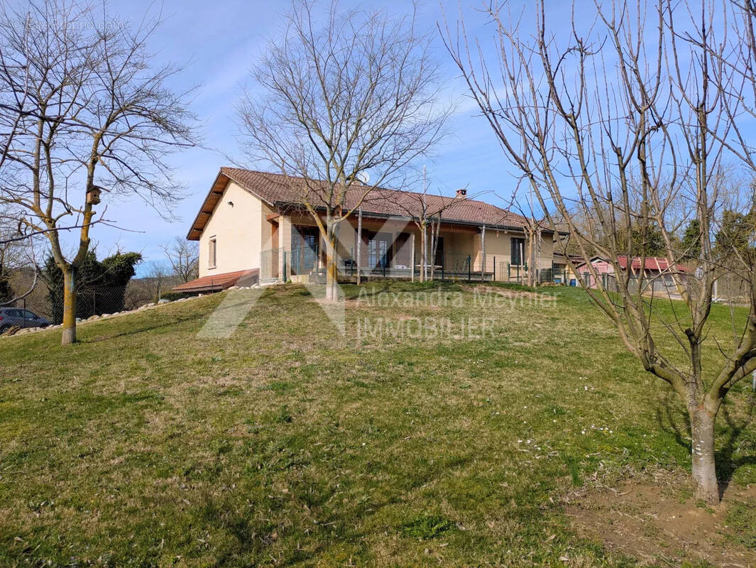 Maison à SAINT-ANTOINE-L'ABBAYE