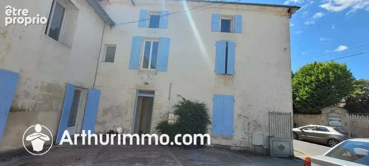 Appartement à SAINT-JEAN-D'ANGELY