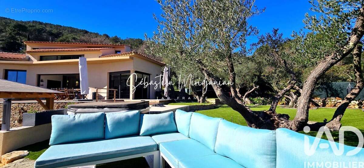 Photo 8 - Maison à SOLLIES-VILLE