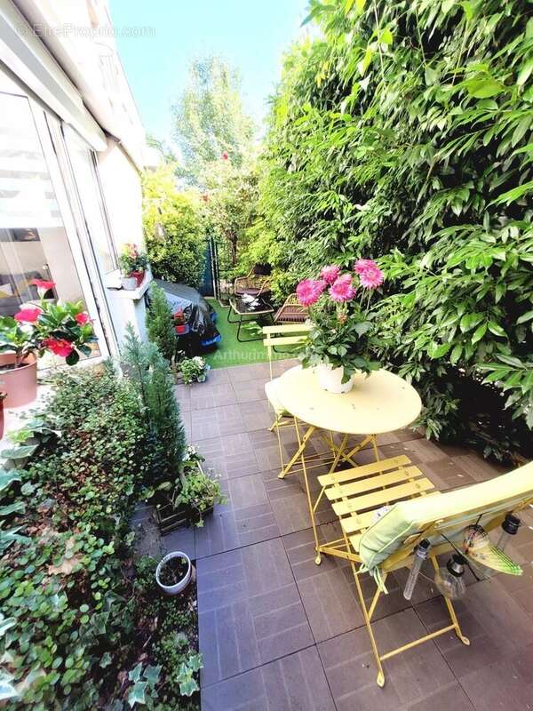 Appartement à LE PLESSIS-ROBINSON