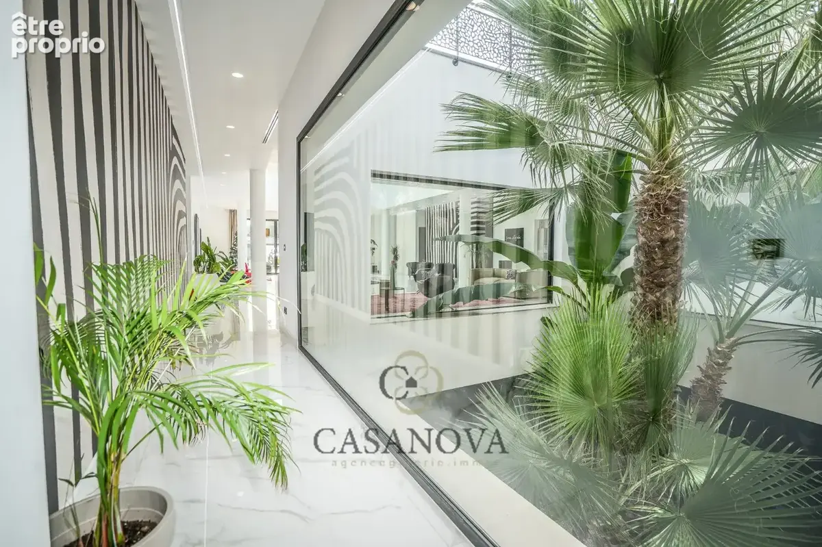 Villa contemporaine exceptionnelle de 1 300 m²  Domaine des Vautes - photo 14