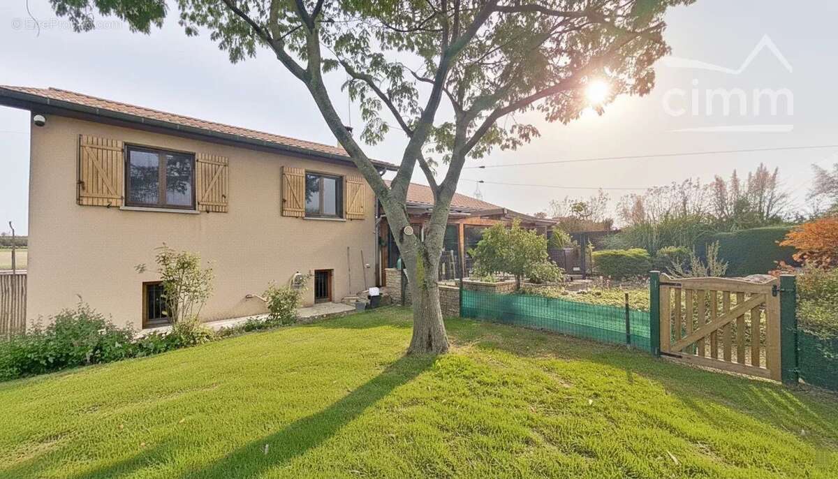 Maison à VAULX-EN-VELIN