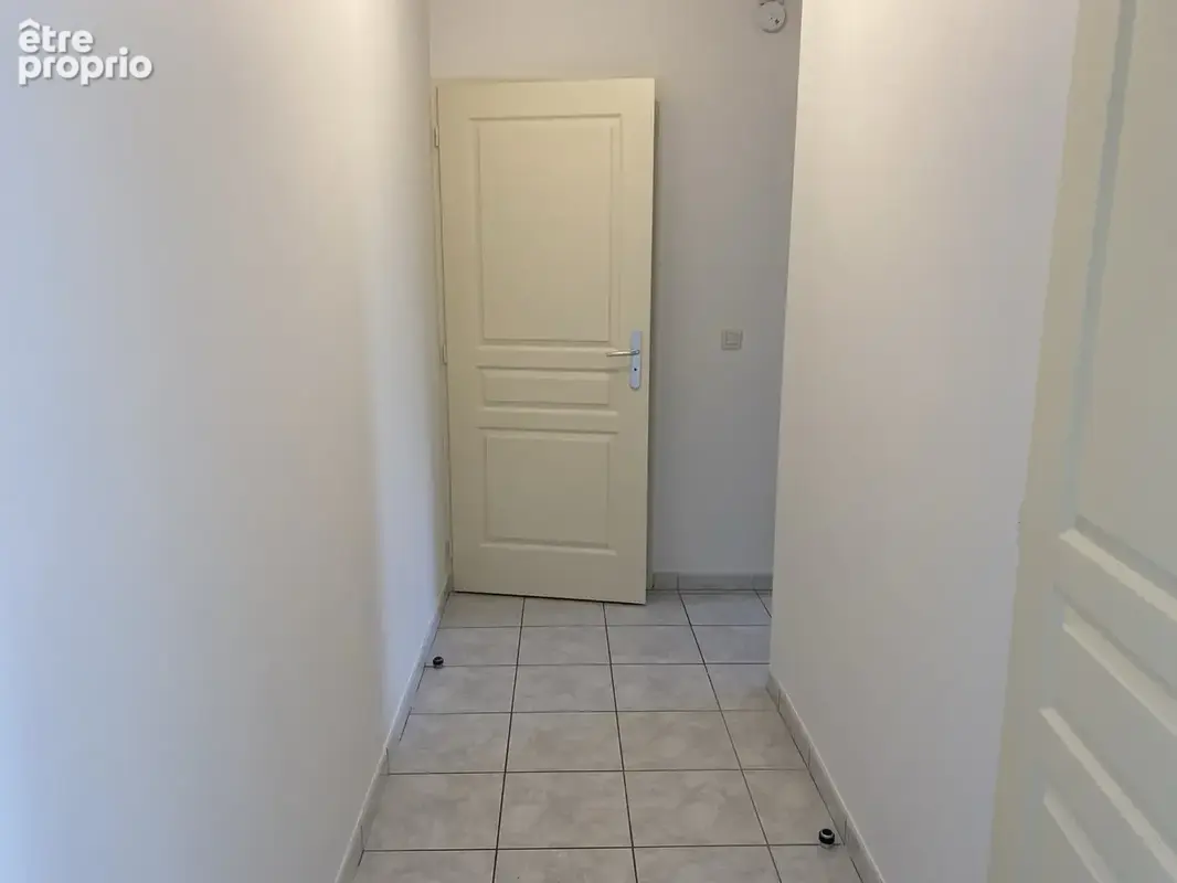 T3 avec terrasse, cave et garage, Le Clos de Santolines, 26500 BOURG LES VALENCE - photo 10