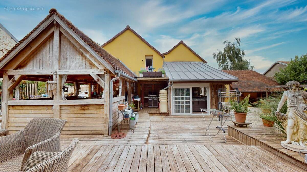 Maison à REBAIS