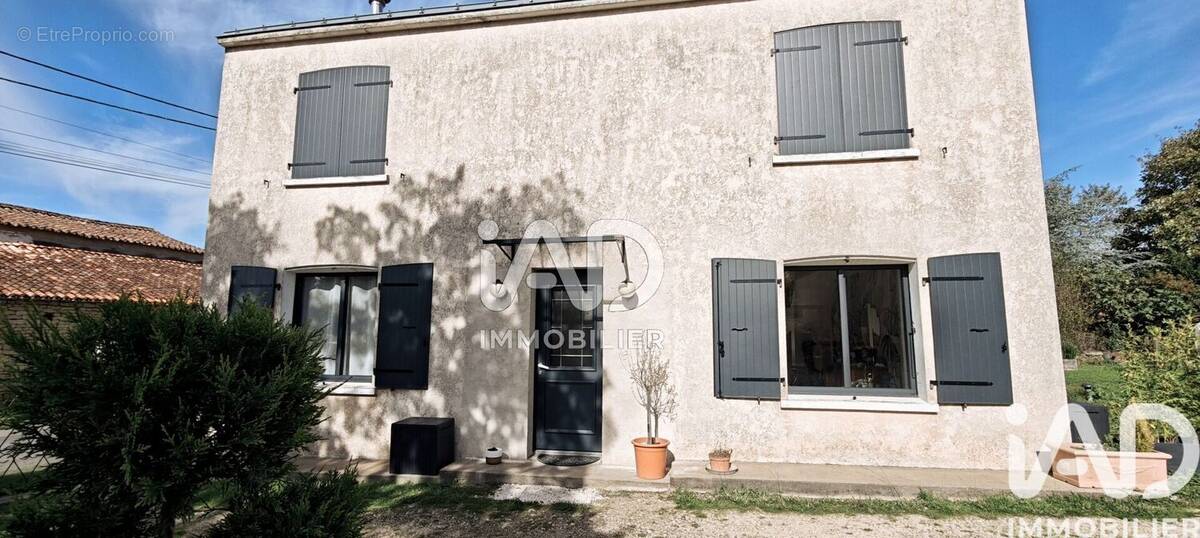 Photo 1 - Maison à SAINT-SIGISMOND