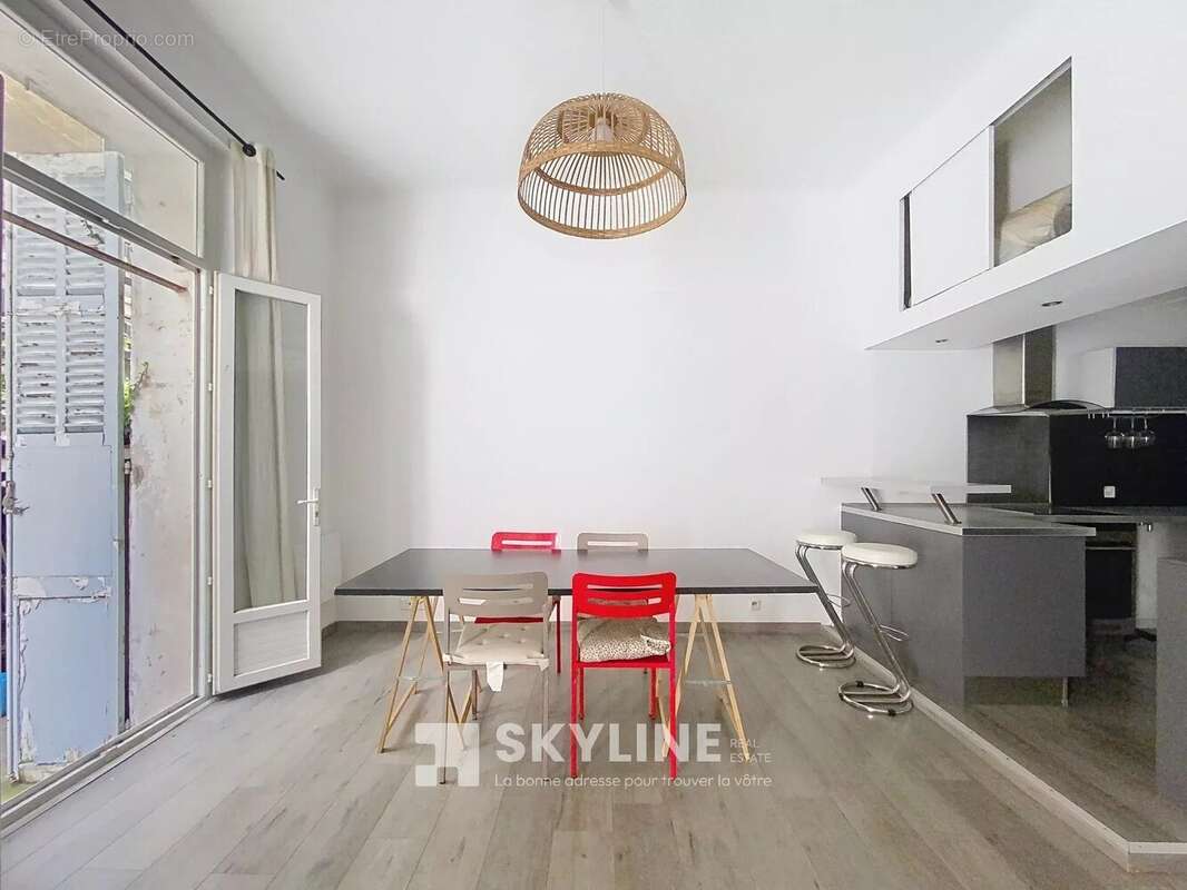 Appartement à MARSEILLE-6E