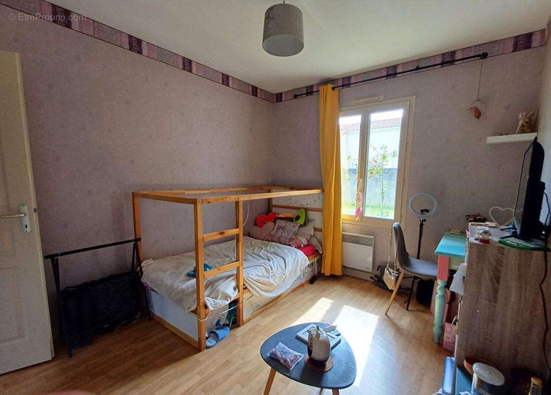 Maison à VOUILLE