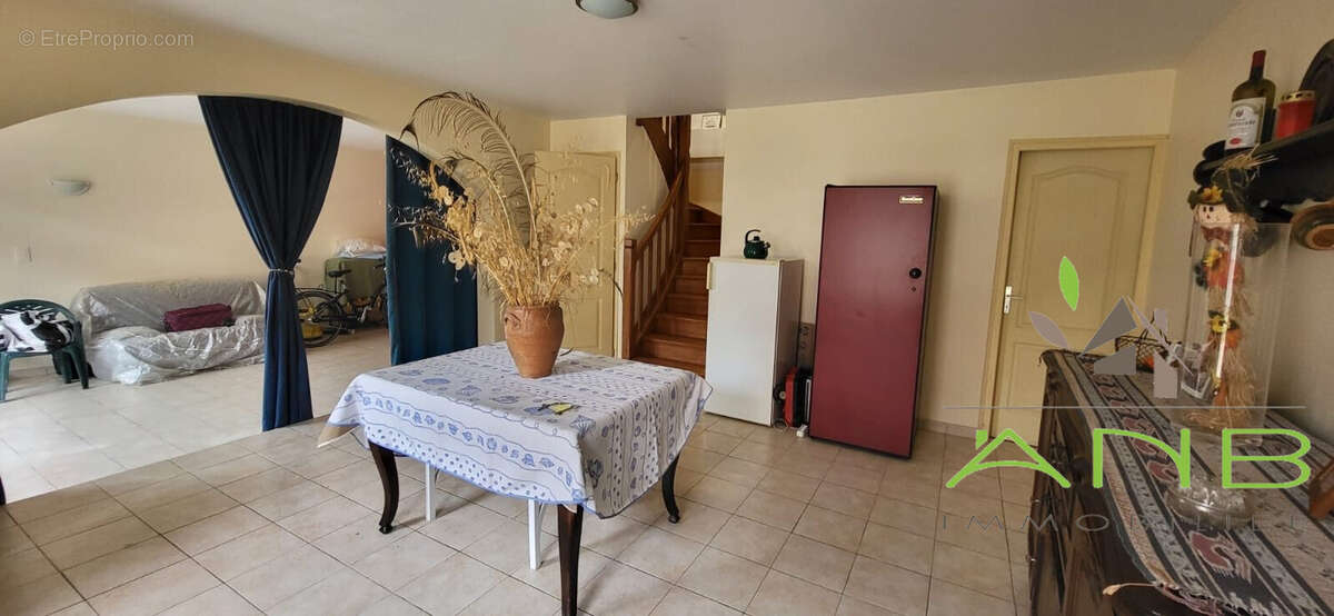 Maison à LE BUISSON-DE-CADOUIN