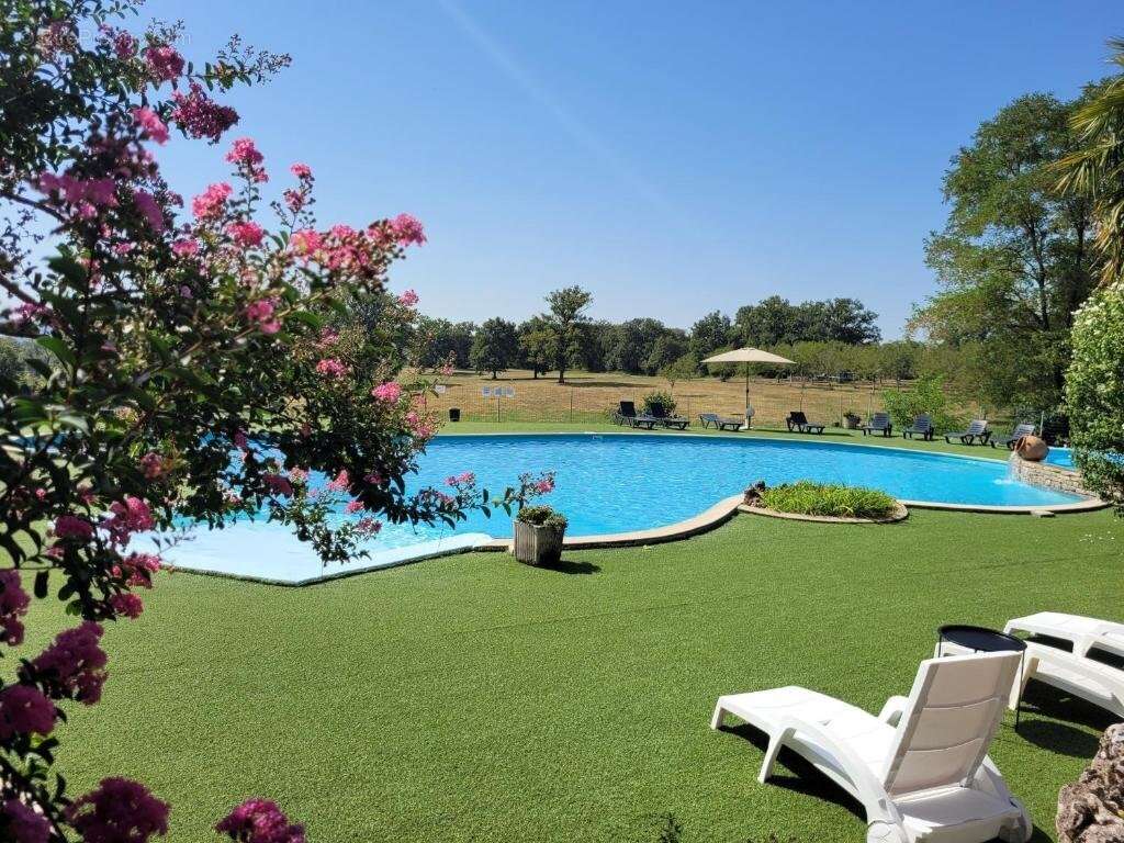 Maison à LISSAC-ET-MOURET