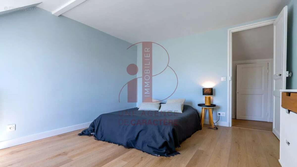 Maison à FONTAINEBLEAU