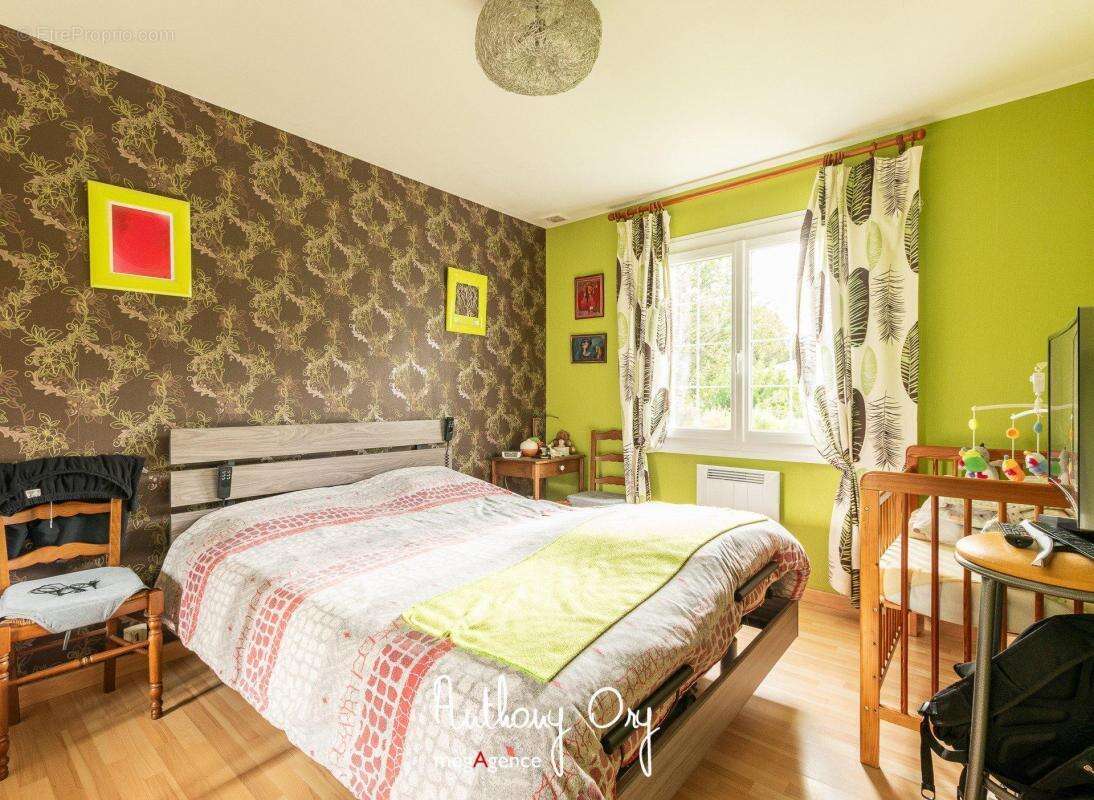 Maison à SAINT-SEVER-CALVADOS