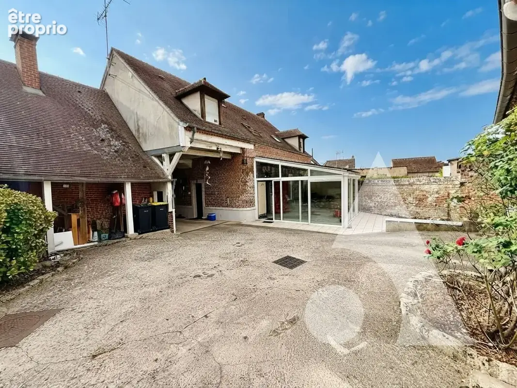 Maison à ESTREES-SAINT-DENIS