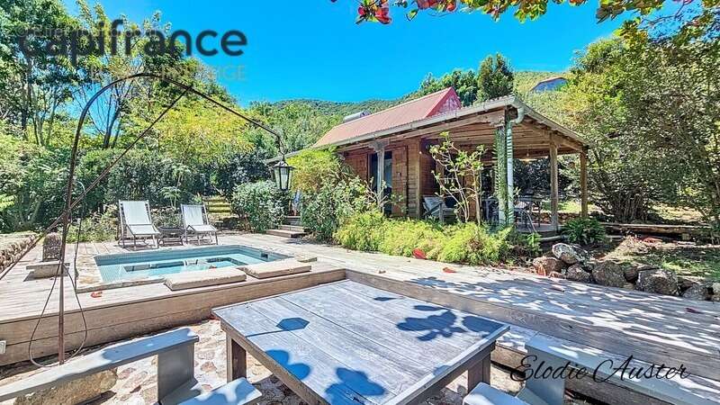 Maison à TERRE-DE-BAS