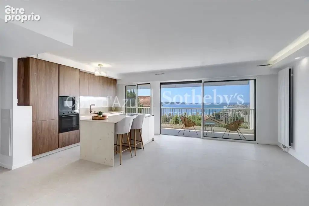 Cannes Californie, appartement rénové avec terrasse plein sud et vue panoramique sur la mer - photo 4